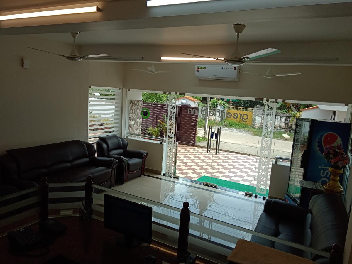 Greenfield Inn Thiruvananthapuram Екстериор снимка
