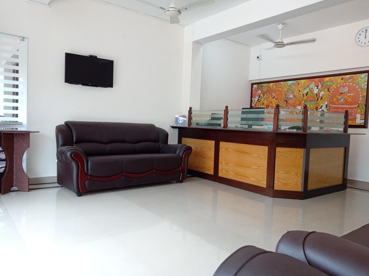 Greenfield Inn Thiruvananthapuram Екстериор снимка